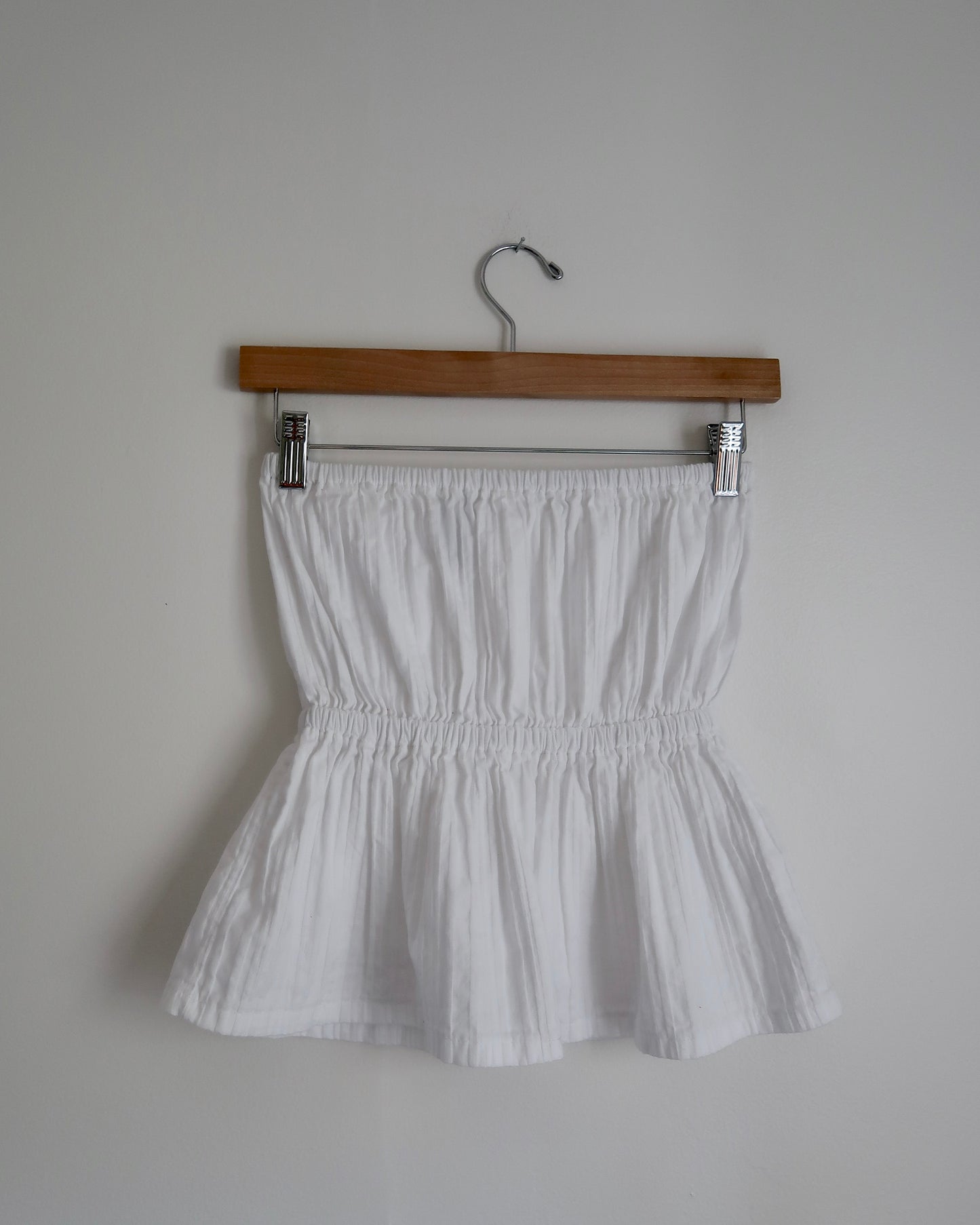 Puff Tube in White Raised Stripes