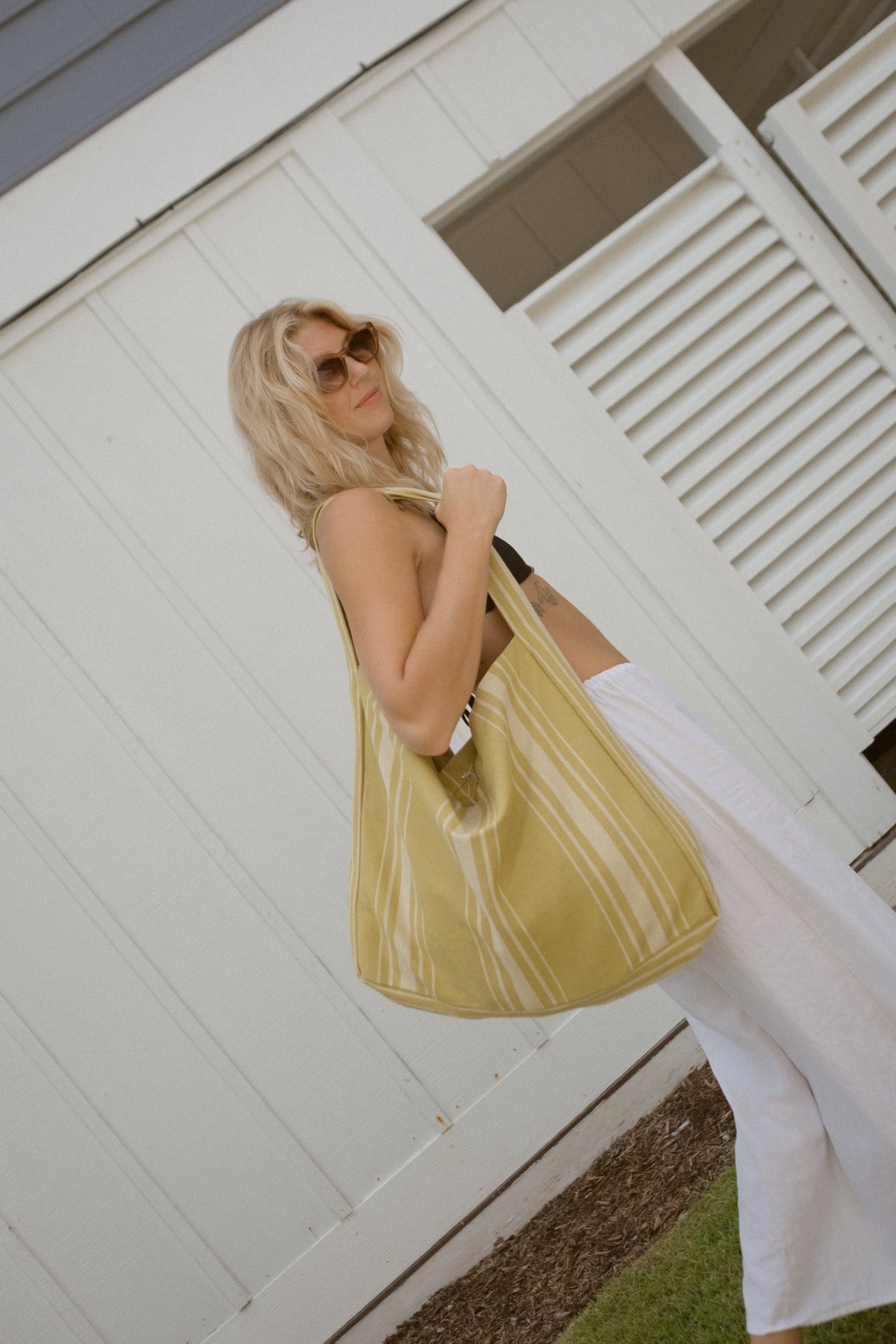 GRANDE BOXY BEACH TOTE IN VERDE