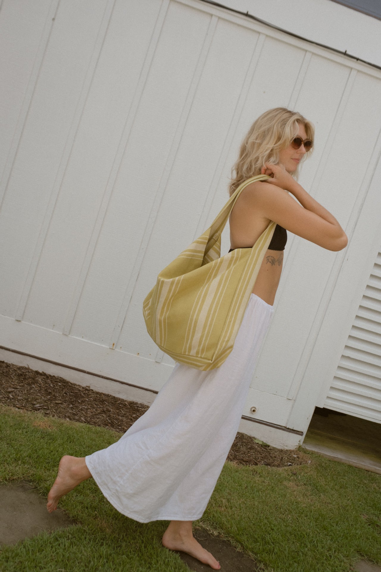 GRANDE BOXY BEACH TOTE IN VERDE